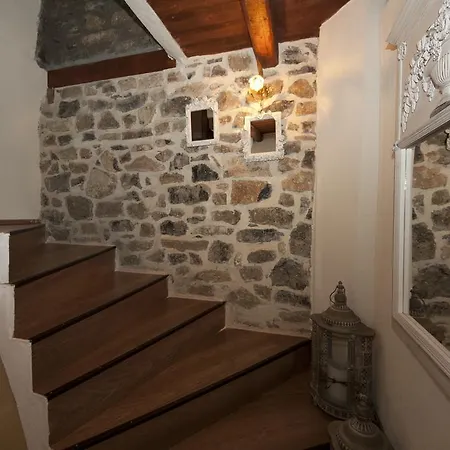 Konukevi Fotaxia Agios Athanasios (Pella)